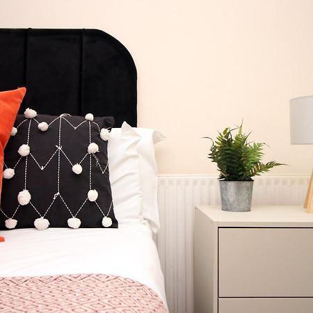 Cosy 3Br Home, Scenic Views, Ideal For Walks & Work Abertillery Exteriér fotografie
