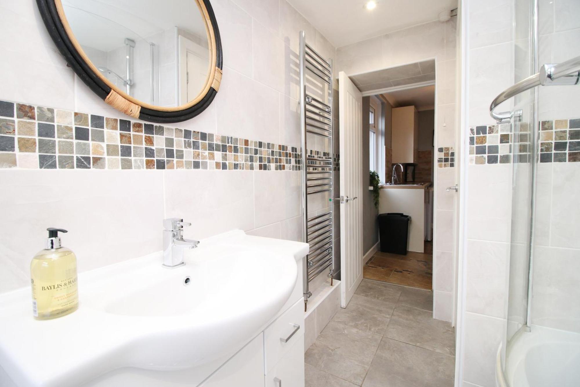 Cosy 3Br Home, Scenic Views, Ideal For Walks & Work Abertillery Exteriér fotografie